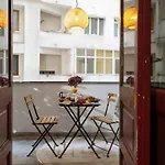 アパート 1930s Art Deco Old Town Quiet Balcony ブカレスト