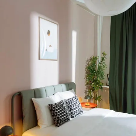 Apartment 1930s Art Deco Old Town Quiet Balcony