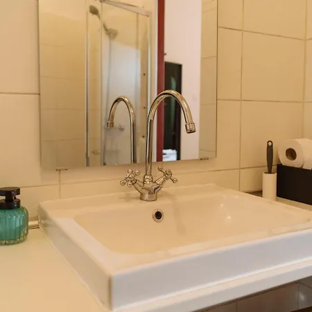 Quiet Afordable Apartment *